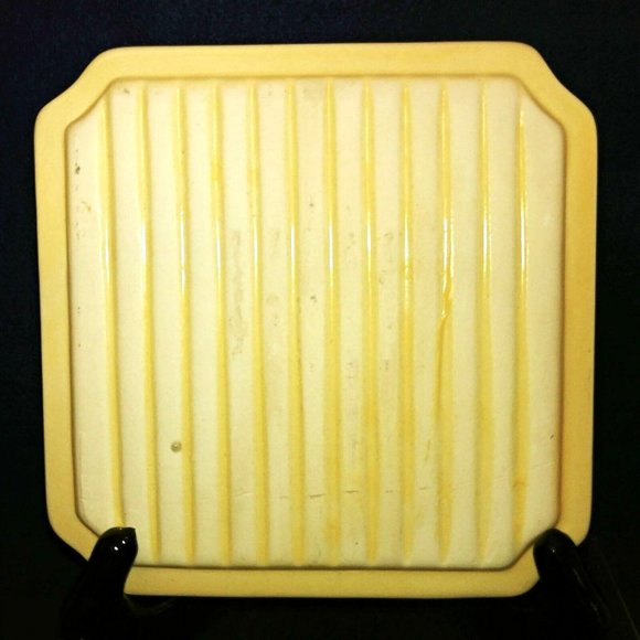 Trivets Embossed Fruit Vine Pattern Vintage Ceramic Yellow Set of 4 - Picture 3 of 8